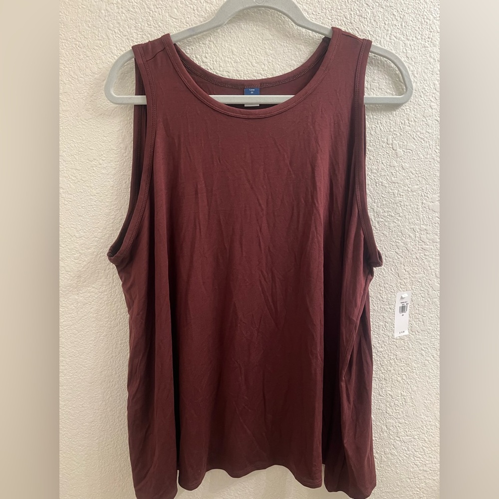 Old navy dark maroon tank NWT size 2x